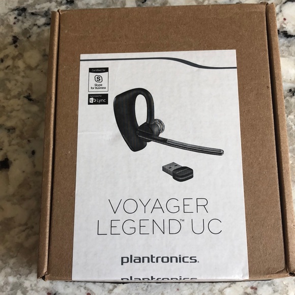 Head set to take calls - Picture 1 of 3